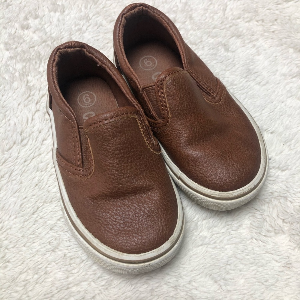 Circo faux leather shoes toddler boys size 6c